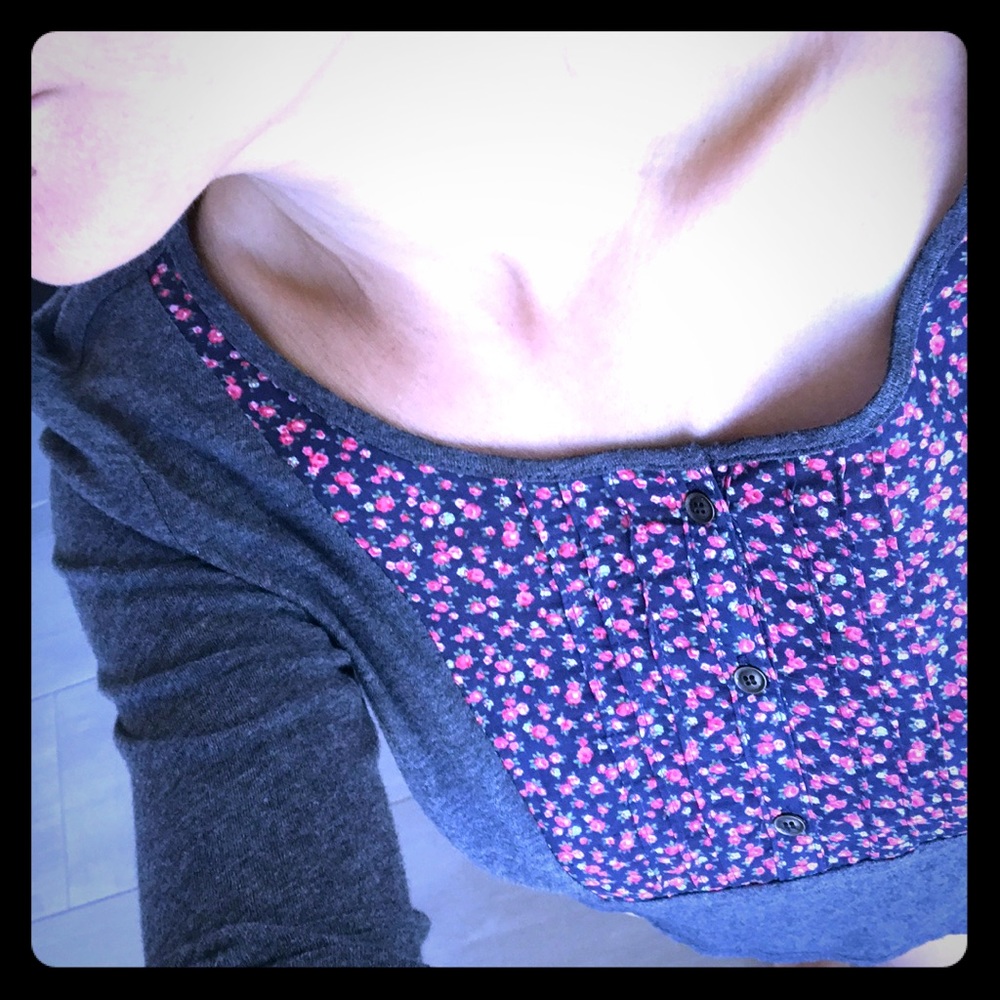 ⁉️MAISON JULES GREY & NAVY FLORAL JERSEY TOP